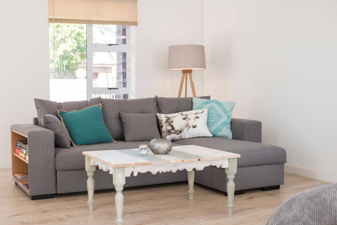 Sunset Beach Living Guesthouse Cape Town Dış mekan fotoğraf