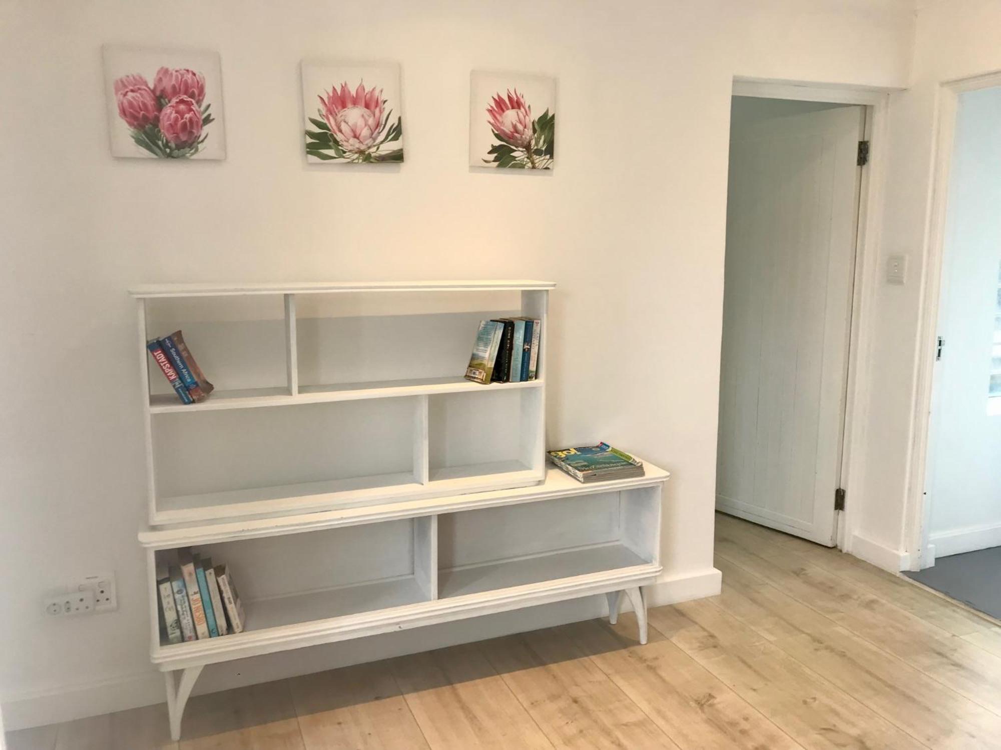 Sunset Beach Living Guesthouse Cape Town Dış mekan fotoğraf