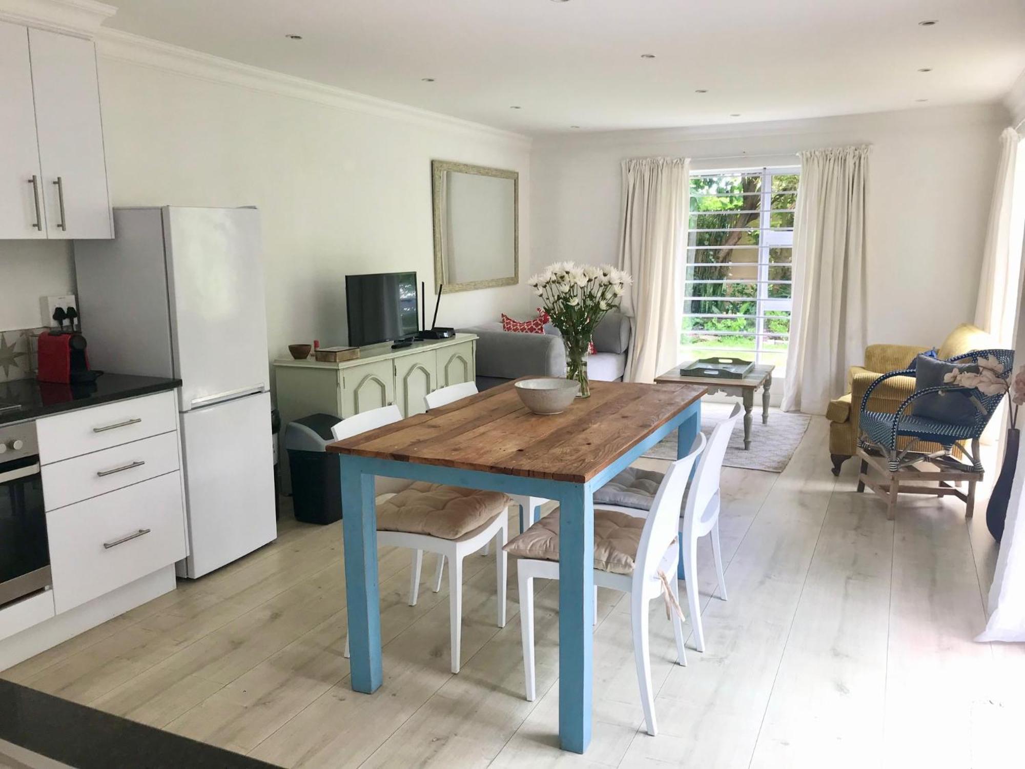 Sunset Beach Living Guesthouse Cape Town Dış mekan fotoğraf