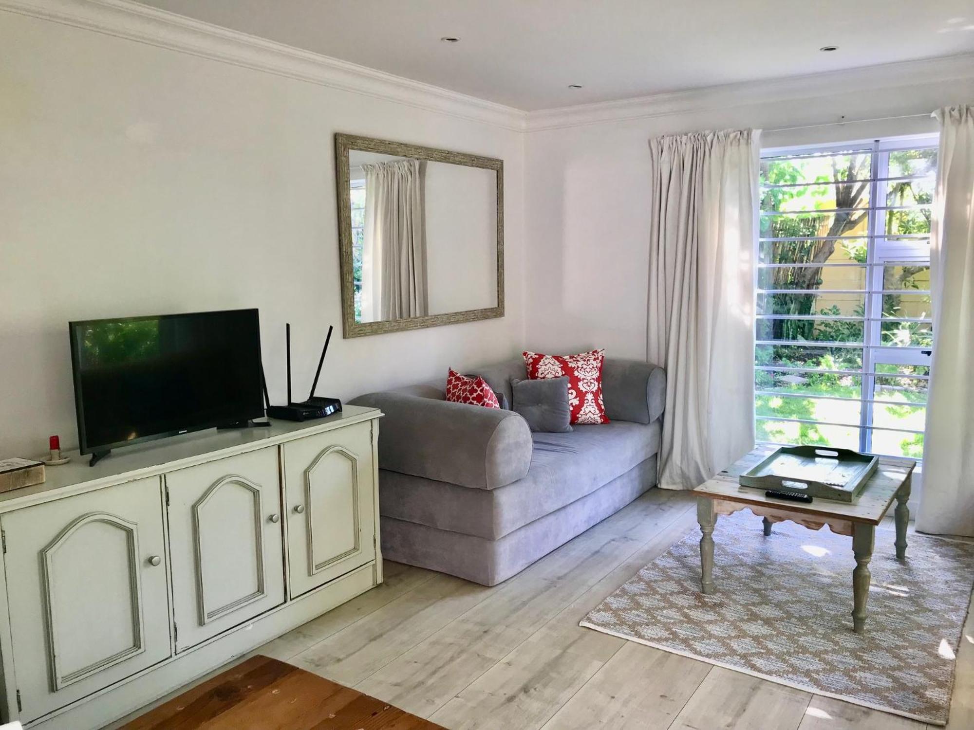 Sunset Beach Living Guesthouse Cape Town Dış mekan fotoğraf